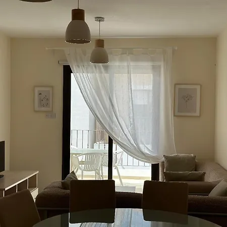 Quiet Kykladesag10/near The Beach, Paralimni