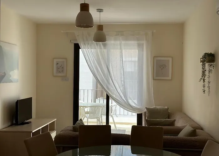 Quiet Kykladesag10/near The Beach, Paralimni